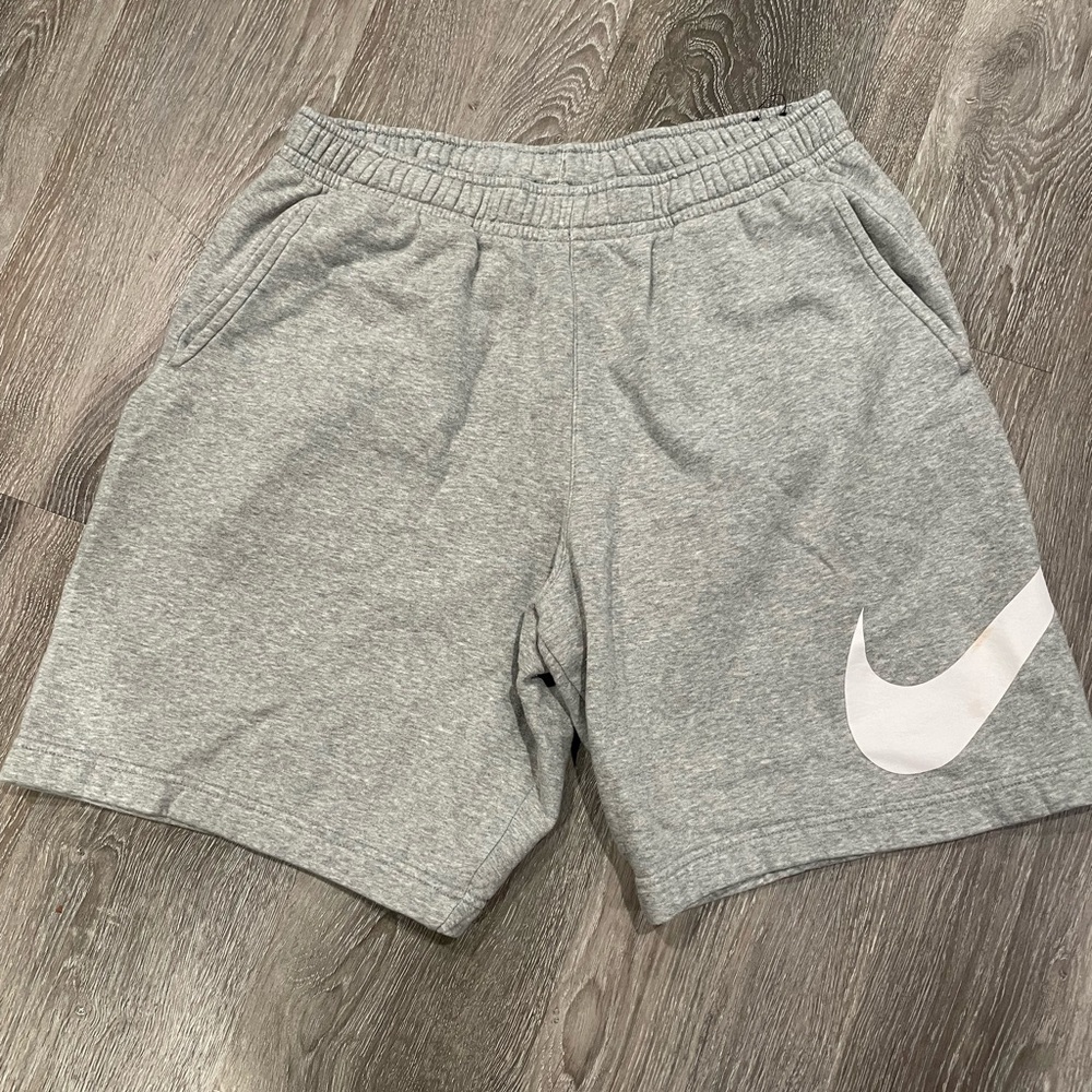 Nike Men’s Sweat Shorts - Size Large - Gray